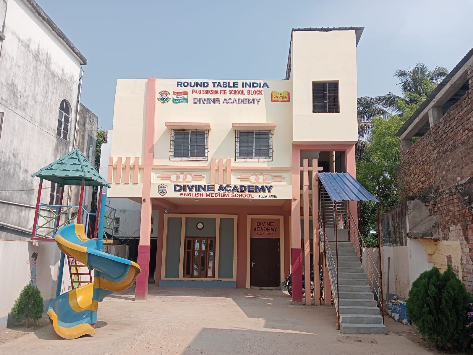 Admissions – Divine Academy